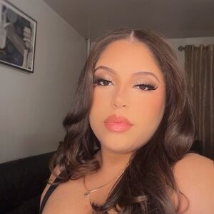 Meet your Posher, Stephany